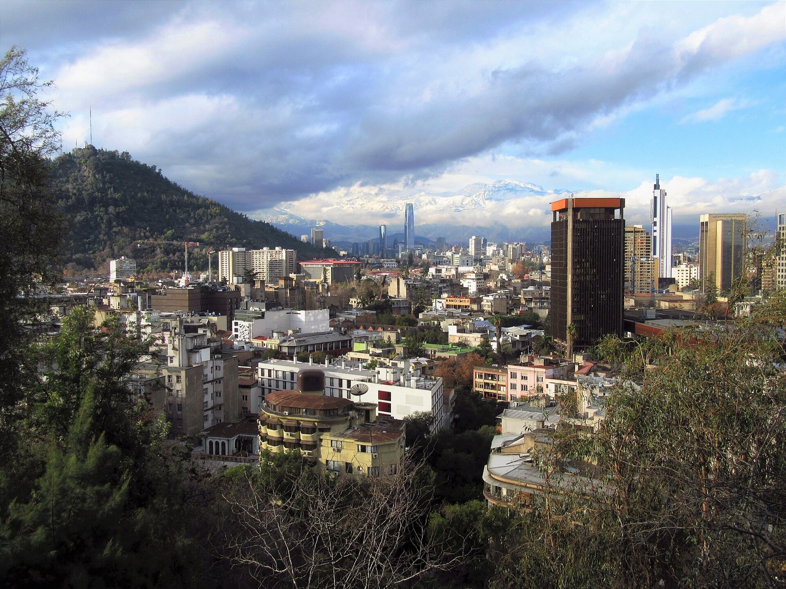 Santiago de Chile y la cordillera